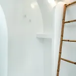 Nano * Oia (Santorini)