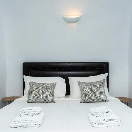 Nano Oia (Santorini)