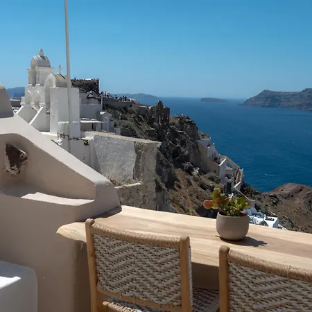 Nano Villa Oia (Santorini)