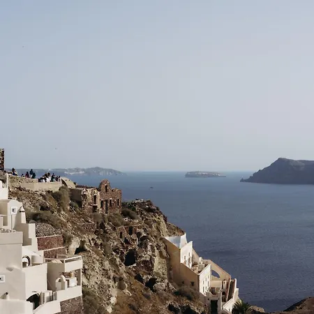 Nano * Oia